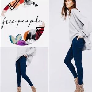 NWT FREE PEOPLE EASY GOES IT DARK DENIM JEGGINGS